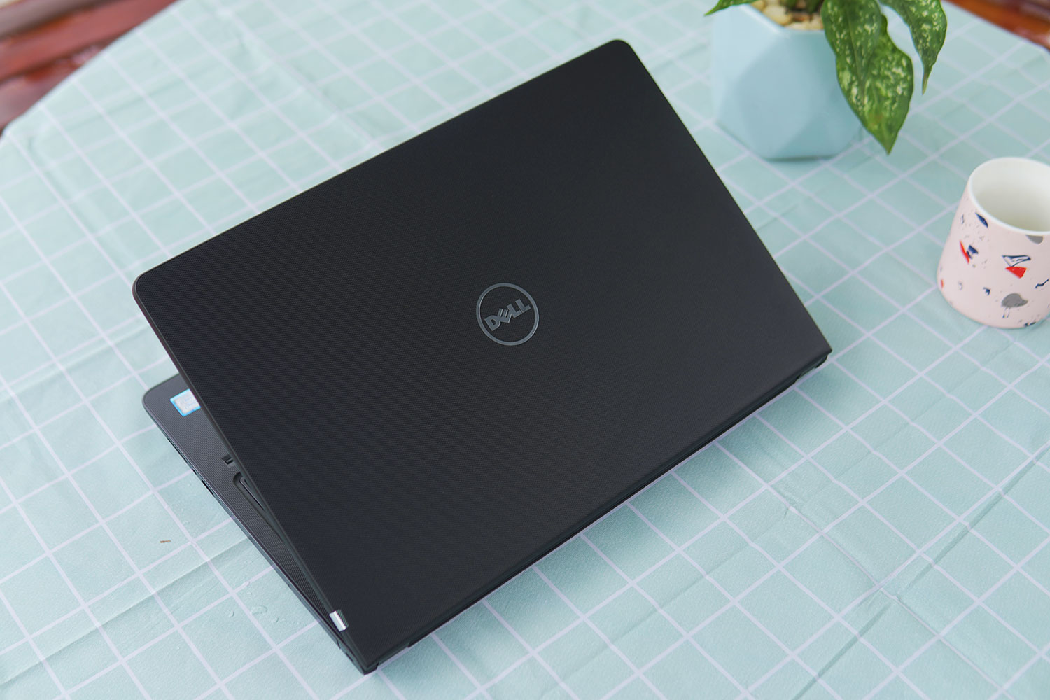 Laptop Dell Vostro 3568 i7-7500U/ 8GB/ 256GB SSD/ AMD Radeon R5 M420 ...